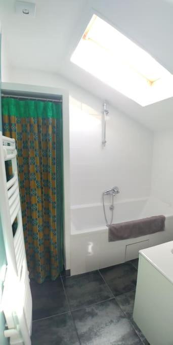 Comme A La Maison Cenon Kültér fotó